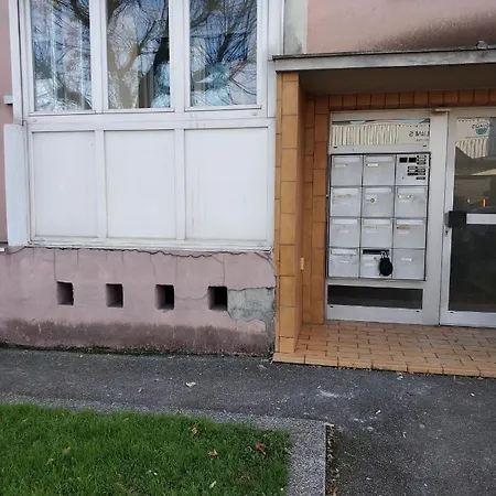 Calme, Privee Equipee Nr 3-4 Privatunterkunft